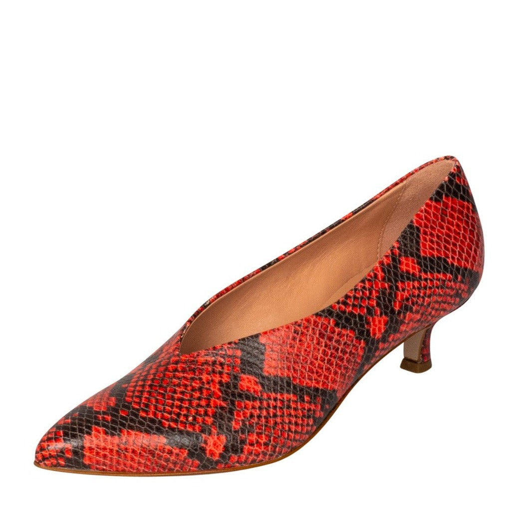 Red sales snakeskin pumps