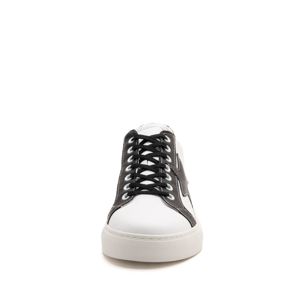 STELLA Black & White Sneaker