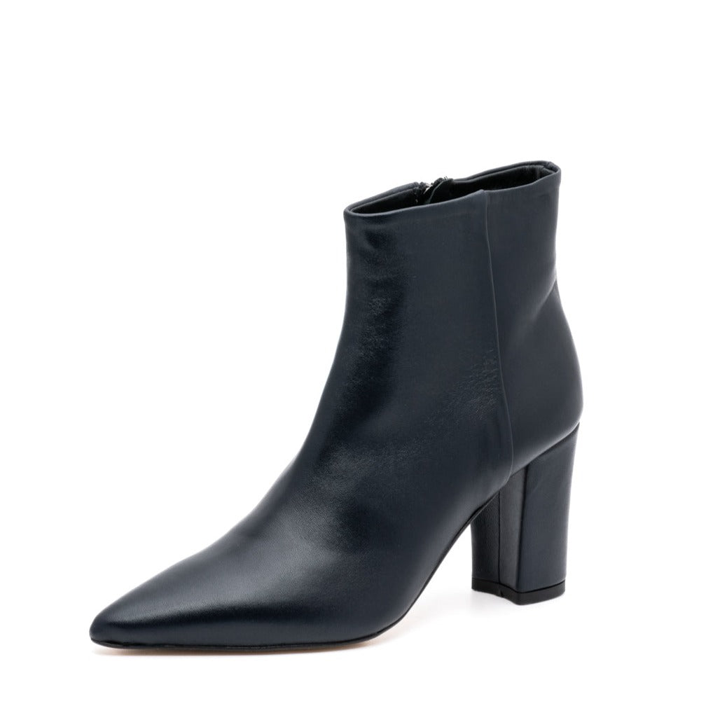 ELECTRA Pointy Toe Ankle Boot