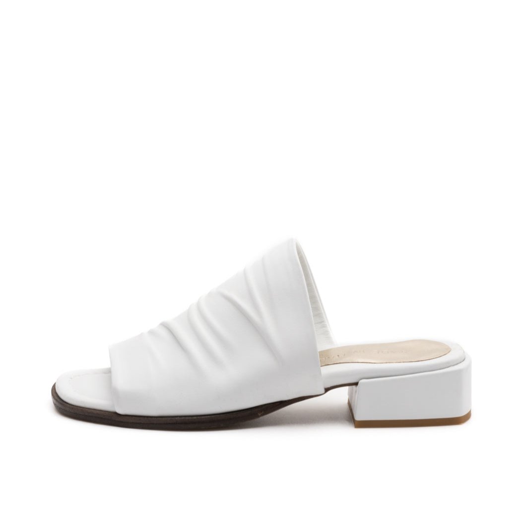 JANET heeled Slides